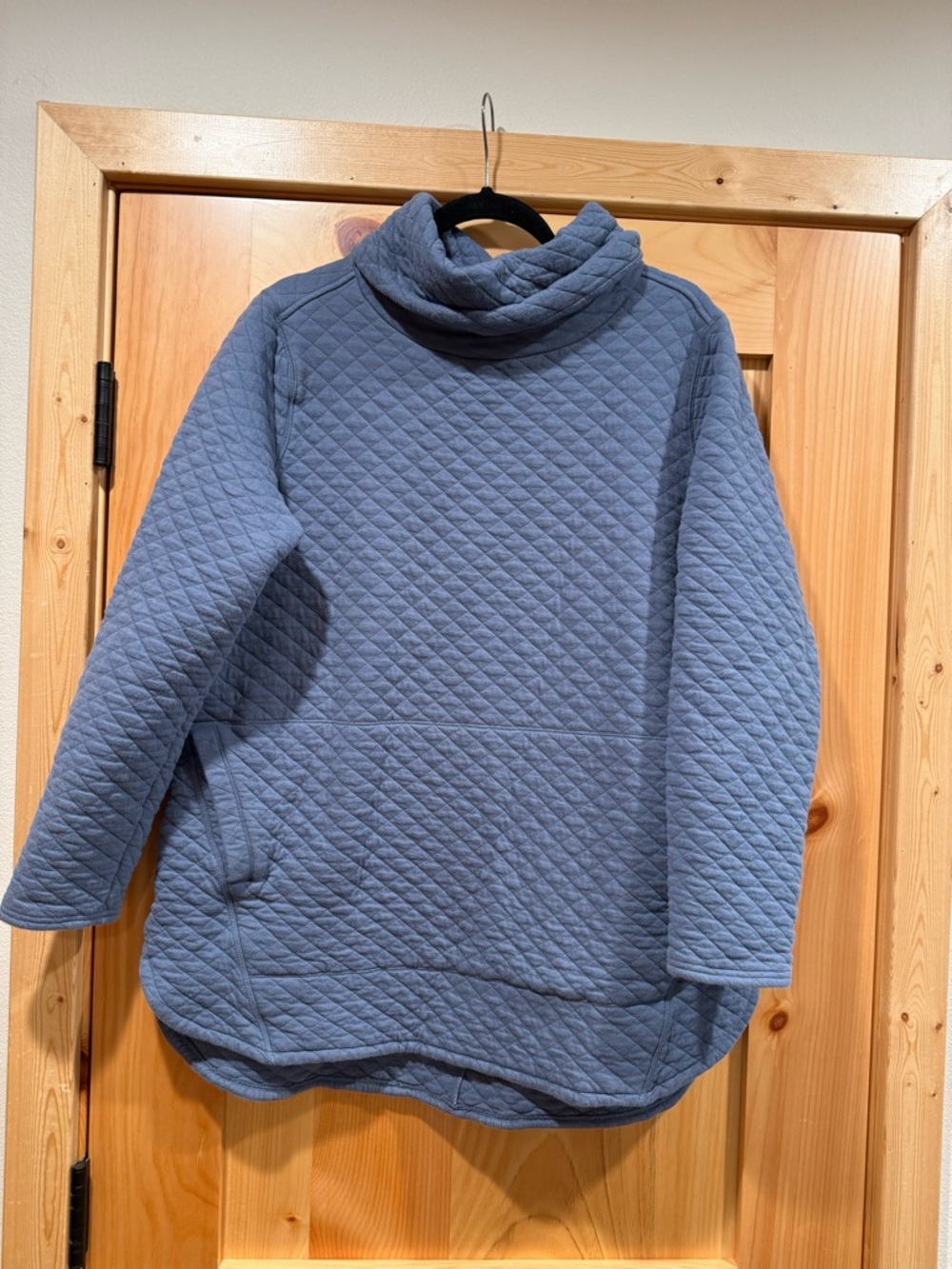 Duluth Trading Co Quilted Tunic Hoodie in Slate Blue
